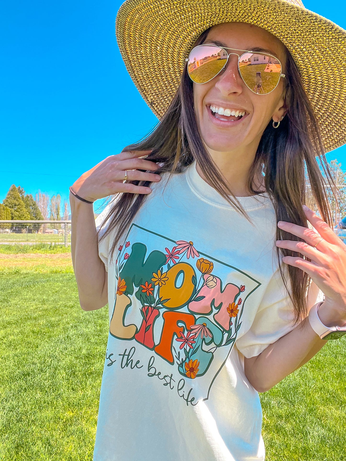 Mom Life is the best life - TEE